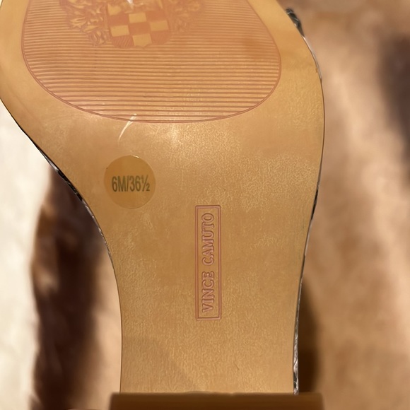 ✅SOLD VINCE CAMUTO - Picture 9 of 11